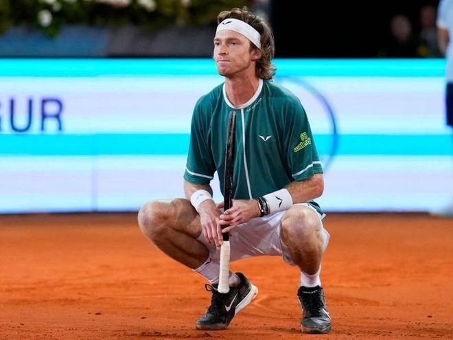 重大伤病的 重大伤病的